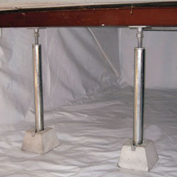 crawl space jack posts installed in an encapsulated crawl space in Villanova